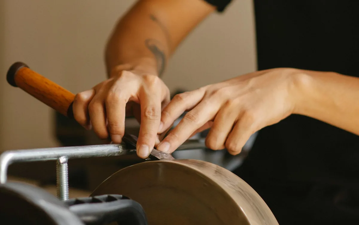 how to sharpen fiskars loppers