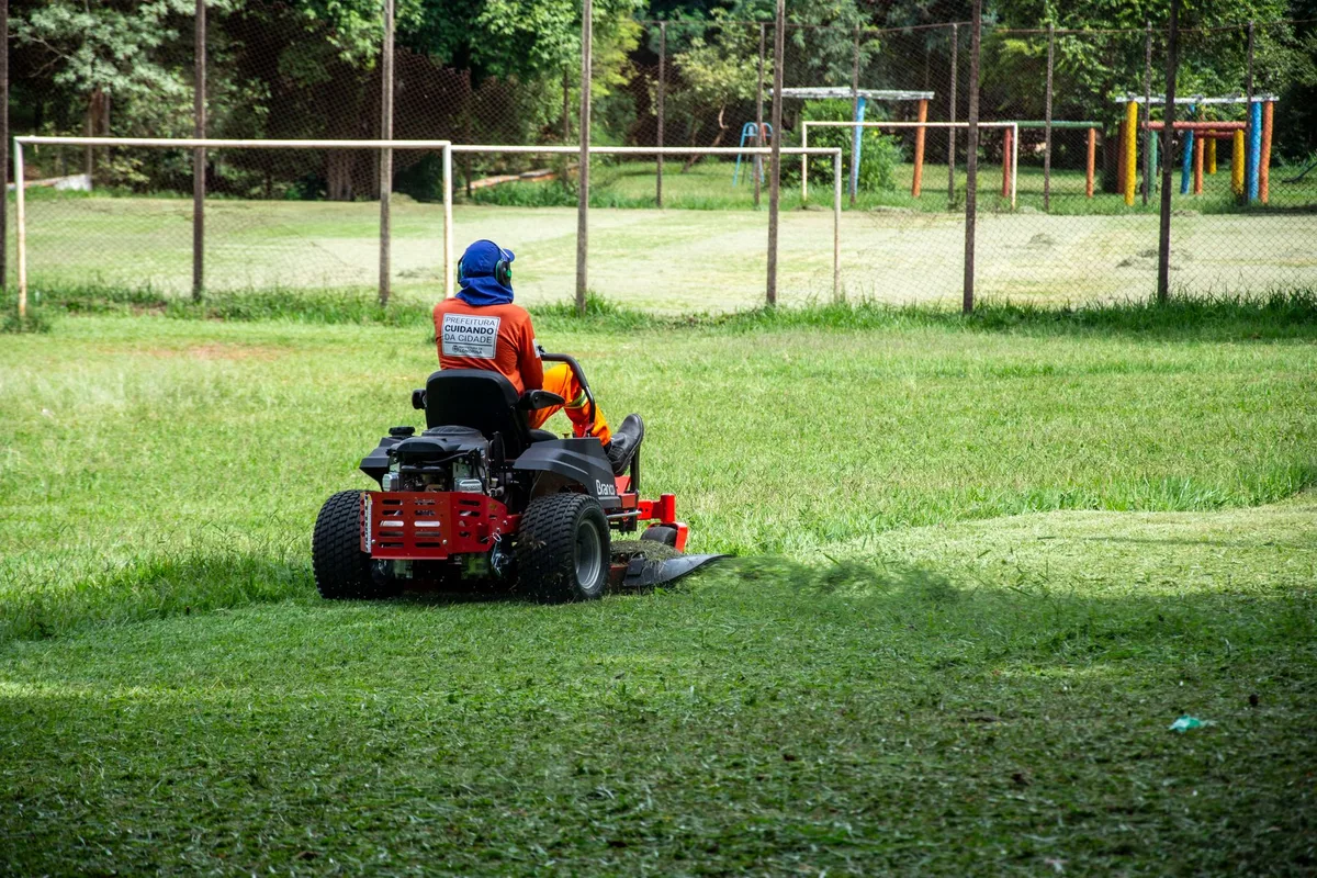Scag Turf Tiger commercial zero turn mower